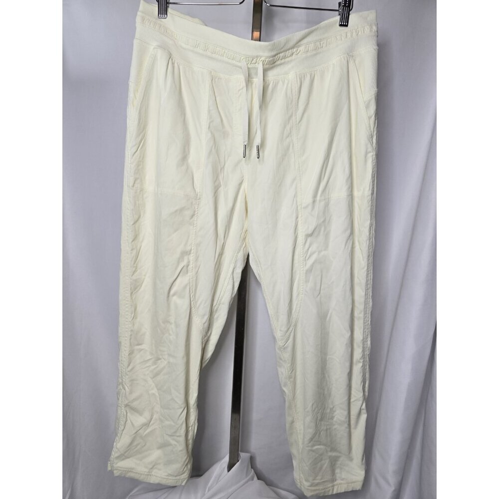 Lululemon Dance Studio Mid-Rise Crop 25" Lemon Sorbet Women's Size 14